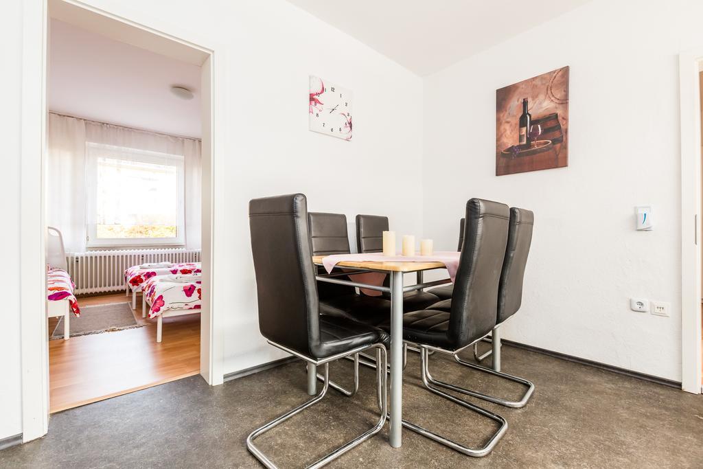 Ferienwohnung Frechen Bagian luar foto